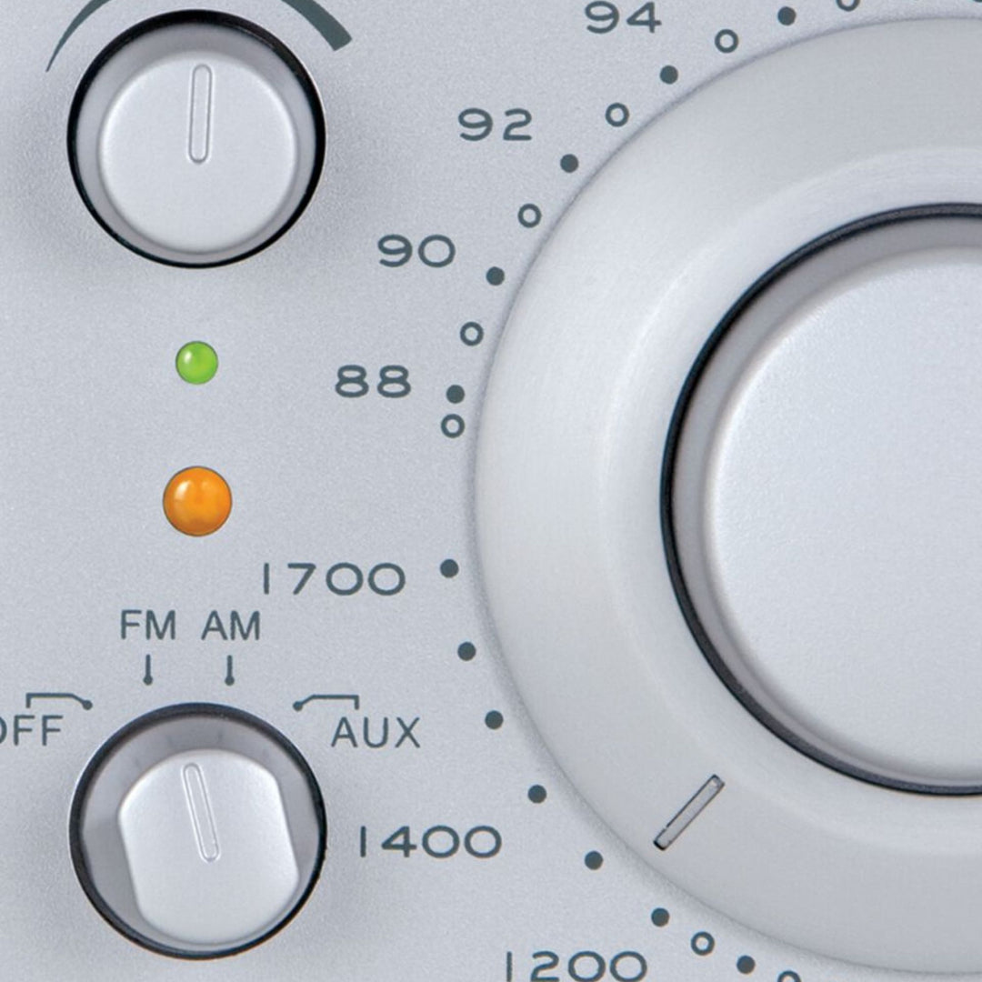 Tivoli Audio Model One detail foto van bediening